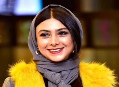 عکس/ جدیدترین استایل لاکچری آزاده صمدی در کنار خودروی لوکس مرسدس بنز G کلاس + جزییات لوکیشن و حاشیه‌ها