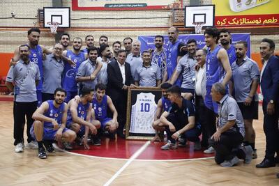  استقلال قهرمان لیگ برتر شد