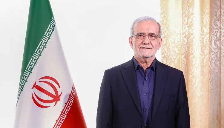 تاکید رئیس جمهور بر راهبرد توسعه متوازن روابط خارجی دولت