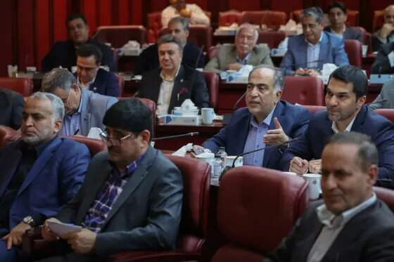 تصاویر / نشست پزشکیان با اعضای اتاق بازرگانی تهران